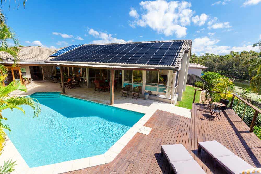 eco friendly homes with solar panels